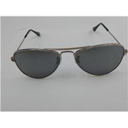 PAIR OF RAYBAN CHILD'S AVIATOR SUNGLASSES