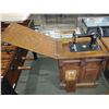 Image 2 : SEWING MACHINE TABLE