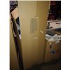 Image 2 : BOX OF ASSORTED DUVETS AND BLANKETS