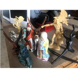 LOT OF ASSORTED FIGURES