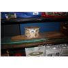 Image 1 : HATBOX AND 2 IRONING BOARDS