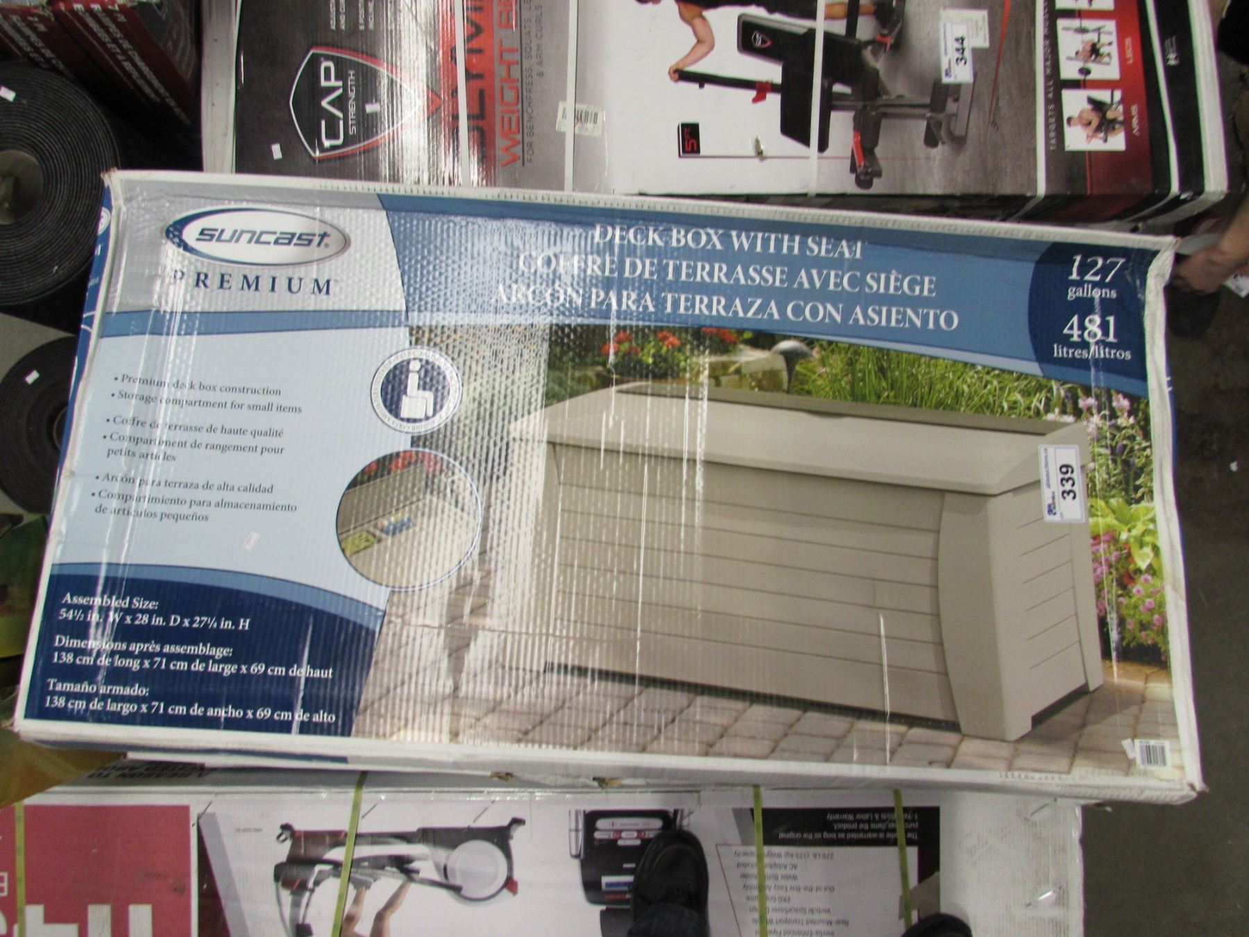 SUNCAST PREMIUM DECK BOX WITH SEAT (127 GALLONS) 54.5 X 28 X 27.25"