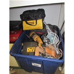 BLUE TOTE & CONTENTS (DEWALT ANGLE GRINDER, LEVEL, MECHANICS BOOKS, TOOL POUCH, TOOL BAG, ASSORTED