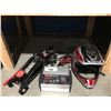 Image 1 : MOTOMASTER HYDRAULIC TROLLEY JACK, SPEED CHARGER & MOTOCROSS HELMET