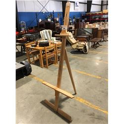 WOODEN ARTISTS EASEL