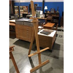 WOODEN ARTISTS EASEL