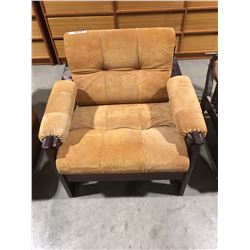 MID-CENTURY MODERN ROSEWOOD ACCENT CHAIR