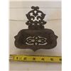 Image 1 : CAST IRON SOAP DISH (W/BACK)