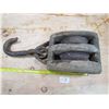 Image 2 : WOODEN BLOCK PULLEY (W/HOOK)
