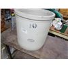 Image 1 : MEDALTA CROCK (10 GAL) *NO CRACKS*