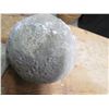 Image 3 : 5" ROUND ROCK & STONE (TOOL?)