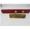 Image 1 : 2 LEVELS (SPORT AUSTIN) & SMALL WOOD