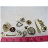 Image 3 : LOT OF ASSORTED COSTUME JEWELLERY