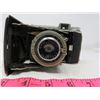 Image 4 : CAMERA & CASE (KODAK TOURIST)