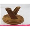 Image 4 : SMALL PIPE STAND (BRIGHMAN) & 2 PIPES