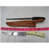 Image 2 : FILLETING KNIFE W/LEATHER SHEAF & KNIFE SHARPENER