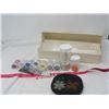 Image 1 : CHANGE PURSE (BEADED) & ASST BEADS