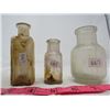 Image 2 : 3 APOTHECARY BOTTLES, GRAY ENAMEL POT W/WIRE HANDLE