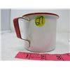 Image 14 : LOT OF 6 ENAMELWARE PIECES (POT, LID, CUP, CHAMBER POT)
