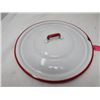 Image 7 : LOT OF 6 ENAMELWARE PIECES (POT, LID, CUP, CHAMBER POT)