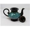 Image 3 : TEAPOT (BLUE MOUNTAIN) W/CREAM SUGAR & 2 CUPS (EVANGELINE, MADE IN CANADA)