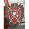 Image 1 : SHIELD, SWORDS & CREST ON WOODEN PLAQUE (26" X 20"")