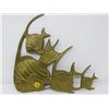 Image 2 : METAL WALL DÉCOR (FISH), CANDLE STICK HOLDER, PLATES, MINI TRAY