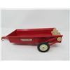 Image 2 : ERTL INTERNATIONAL HARVESTER TOY MANURE SPREADER (MOVING PARTS) * 10.5 INCHES LONG X 3.5 INCHES WIDE