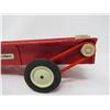 Image 3 : ERTL INTERNATIONAL HARVESTER TOY MANURE SPREADER (MOVING PARTS) * 10.5 INCHES LONG X 3.5 INCHES WIDE