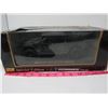 Image 1 : HUMMER STATION WAGON (DIE CAST METAL) *BOX  1 1/18*