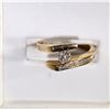Image 1 : 10k GOLD RING w/DIAMOND CENTER STONE