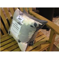2 PACK OF INDOOR / OUTDOOR ACCENT PILLOWS ( FLORAL PATTERN )