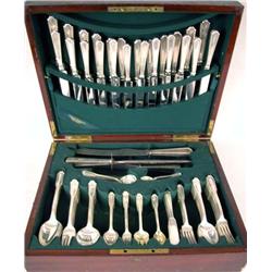 A GORHAM STERLING SILVER "ROANOKE" PATTERN FLATWARE SERVICE WITHIN ITS ORIGINAL FITTED BOX