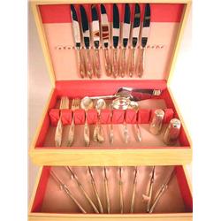 A GORHAM "CELESTE" PATTERN STERLING SILVER FLATWARE SERVICE FOR EIGHT