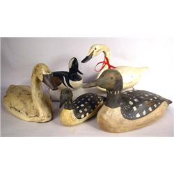 A MISCELLANEOUS GROUP OF CONTEMPORARY PAINTED AND CARVED DECOYS