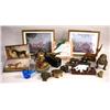 Image 1 : A MISCELLANEOUS GROUP OF TABLE TOP ARTICLES