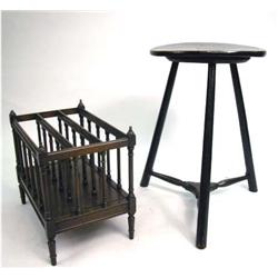 A GEORGIAN OAK CRICKET TABLE