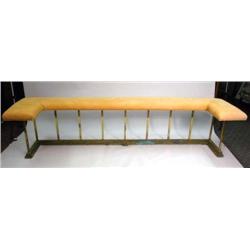 A GEORGIAN STYLE LEATHER-UPHOLSTERED BRASS CLUB FENDER