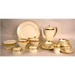A PARTIAL SET OF LENOX GILT-DECORATED DINNERWARE SERVICE