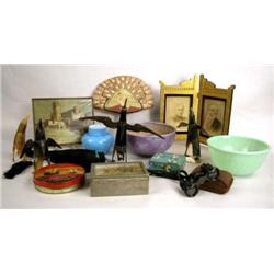 A GROUP OF ASSORTED TABLE ARTICLES