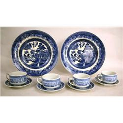 A PAIR OF BLUE AND WHITE ENGLISH DEEP DISHES