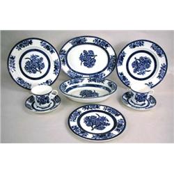 A PARTIAL BLUE AND WHITE COPELAND DINNER SERVICE