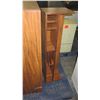 Image 3 : Pressed Wood Desk and Matching Organizer