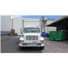 Image 2 : 1997 International Box Truck With Lift Gate