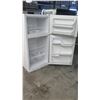 Image 2 : Kenmore Full Size White Refrigerator Freezer Upright Unit Fridge