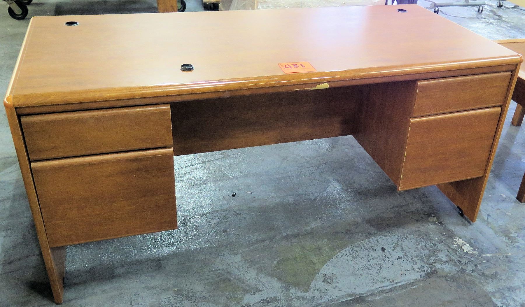 Wooden Rectangle Executive Desk W 2 Drawers 2 File Drawers