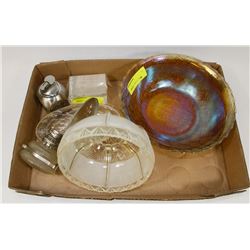 FLAT OF ASSORTED GLASSWARE INCL CARNIVAL GLASS