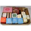 Image 1 : FLAT OF ASSORTED VINTAGE AVON