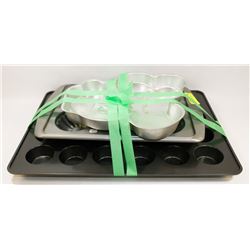 BUNDLE OF NEW BAKEWARE