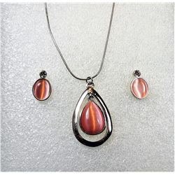 17)  ROSE PINK CAT'S EYE PENDANT